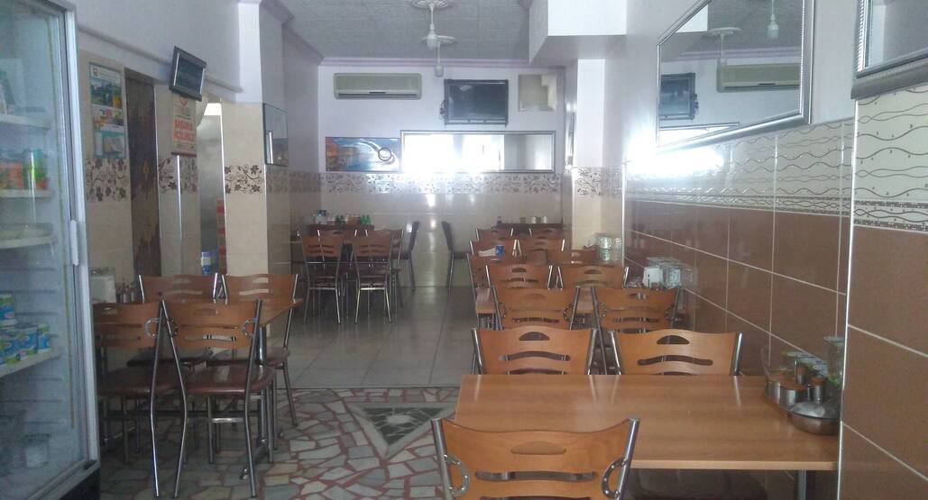 Ozkaradeniz Guvec Pide Yemek Salonu Mevlana Gaziosmanpasa Istanbul